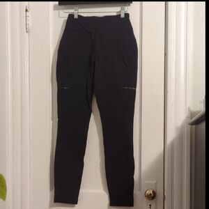 Athleta Headland Hybrid Cargo Joggers with pockets